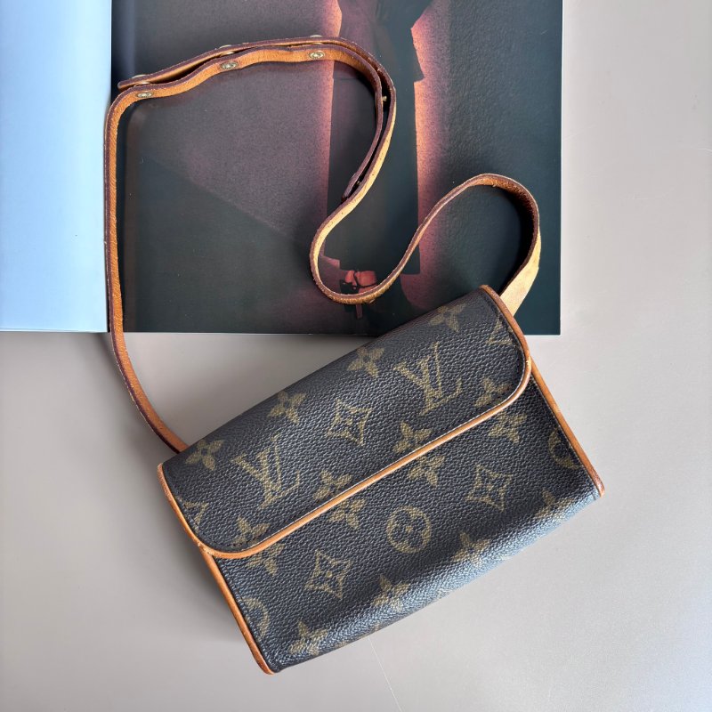 ::LOUIS VUITTON:: LV MONOGRAM FLORENTINE POCHETTE 經典佛羅倫斯腰包 XS 尺寸 櫃姐包-0