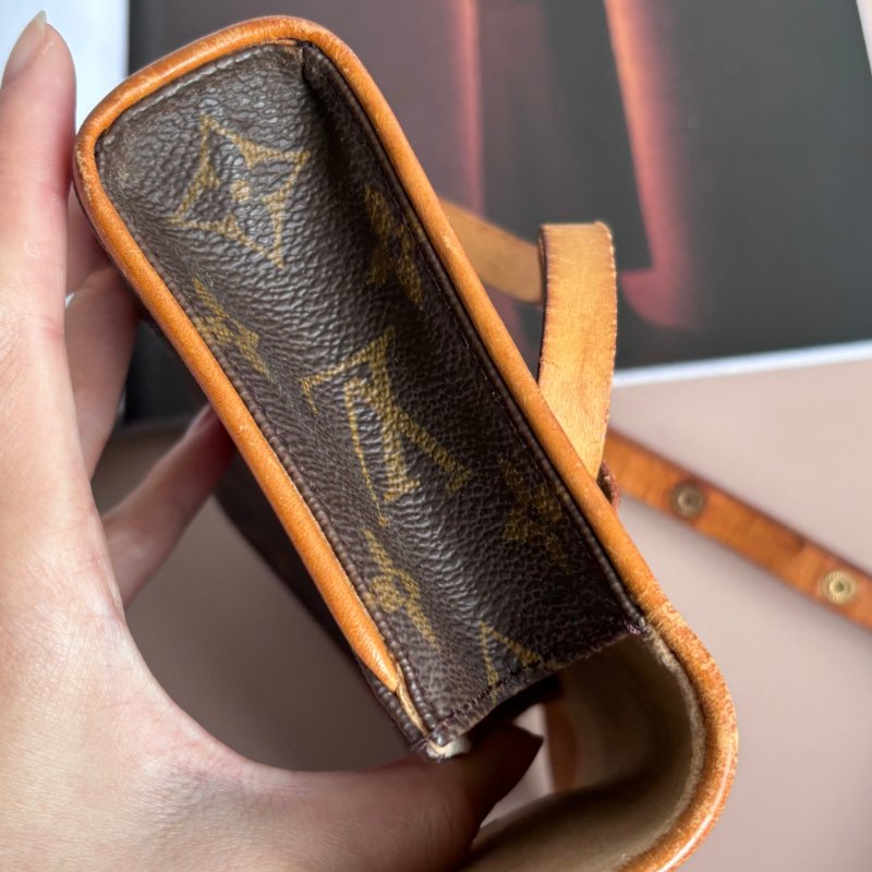 ::LOUIS VUITTON:: LV MONOGRAM FLORENTINE POCHETTE 經典佛羅倫斯腰包 XS 尺寸 櫃姐包-9