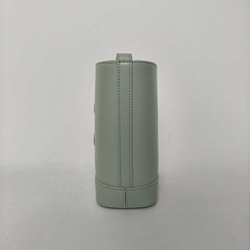 CELINE 淺綠色牛皮CuirTriomphe水桶包凱旋門肩背包-3