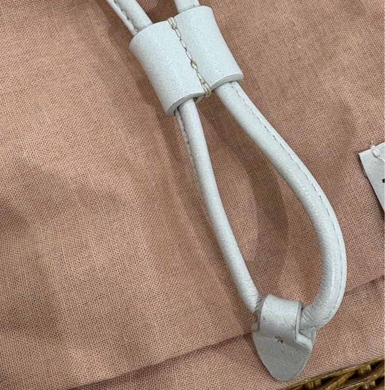 MiuMiu 白色藤編水桶包 二手 8成新❤️‍🔥-5