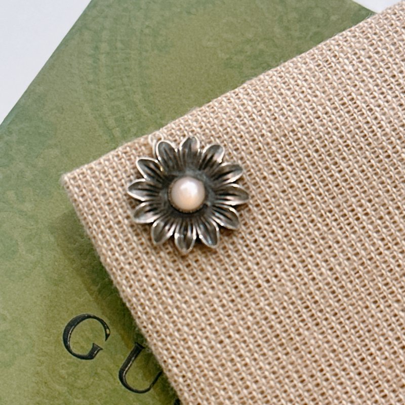 TW4511 Gucci 古馳 銀飾 耳環Double G Flower Earrings Silver 925-2