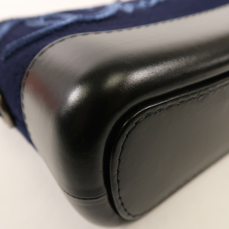 CHANEL 羊毛/皮革Gabrielle Small鏈帶肩背袋-12