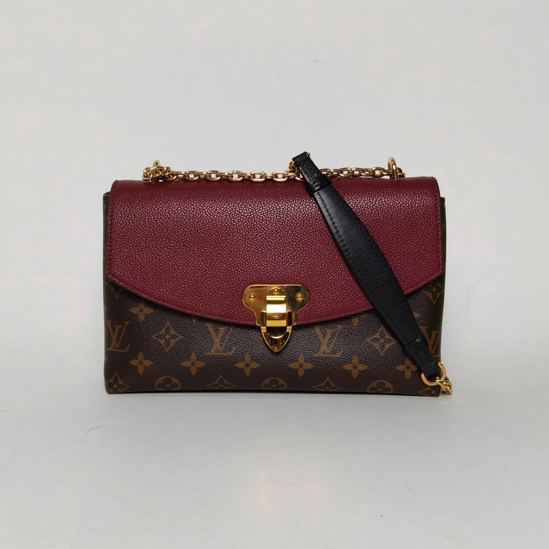 LOUIS VUITTON SAINTPLACIDE酒紅色PVC金扣2018老花肩背包-0