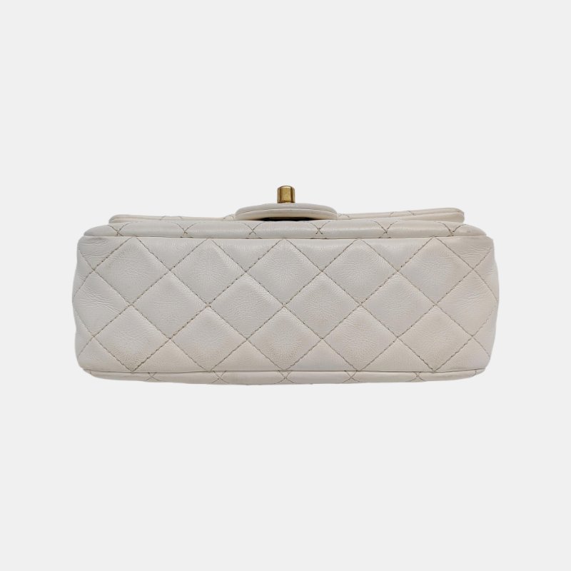 CHANEL CLASSIC FLAP 迷你 白色羊皮萎格紋絎縫大迷你單肩包斜挎包 金色五金 30開-4