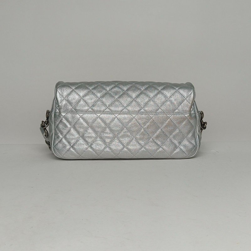 CHANEL 銀色牛皮22開銀扣CF口蓋包季節款機場包33肩背包-2