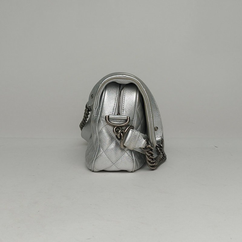 CHANEL 銀色牛皮22開銀扣CF口蓋包季節款機場包33肩背包-3