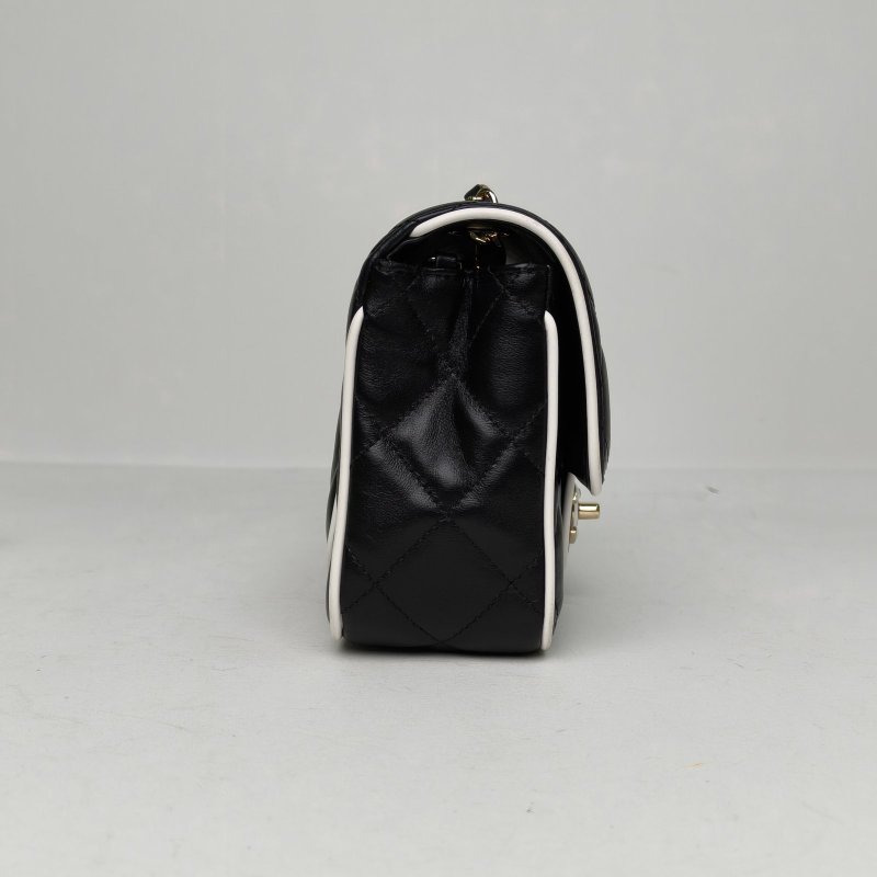 CHANEL CF25P漫畫系列/20黑白羊皮晶片開淺金扣肩背包-3