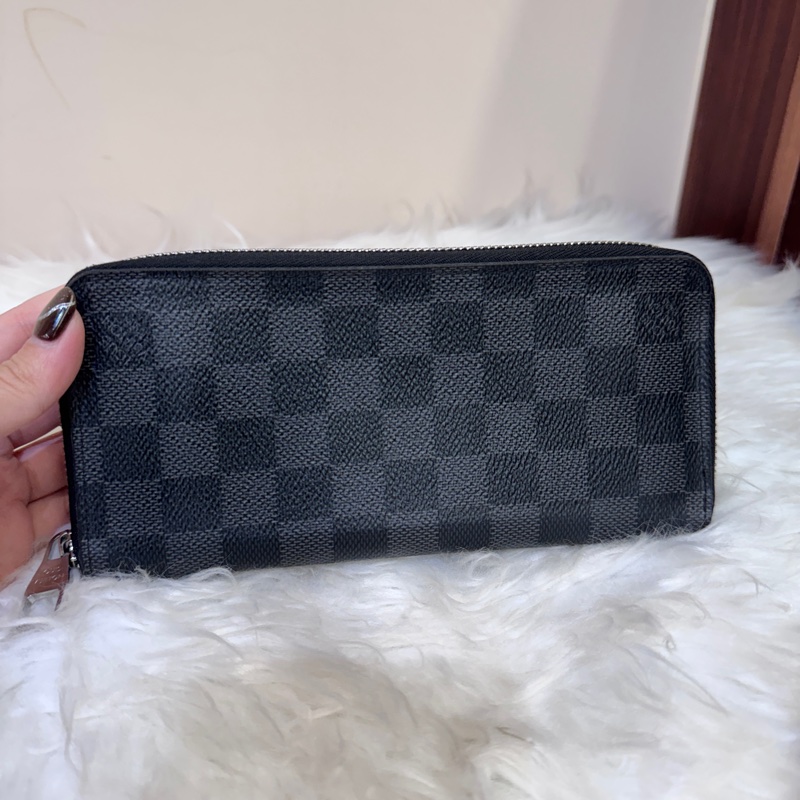 LV Zippy黑灰格直立拉鍊長夾-0