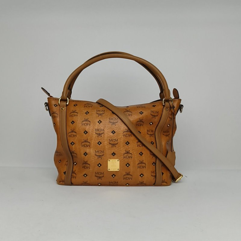 MCM 幹邑色牛皮金扣m鉚釘單肩包手提托特包配可拆卸肩帶肩背包-0