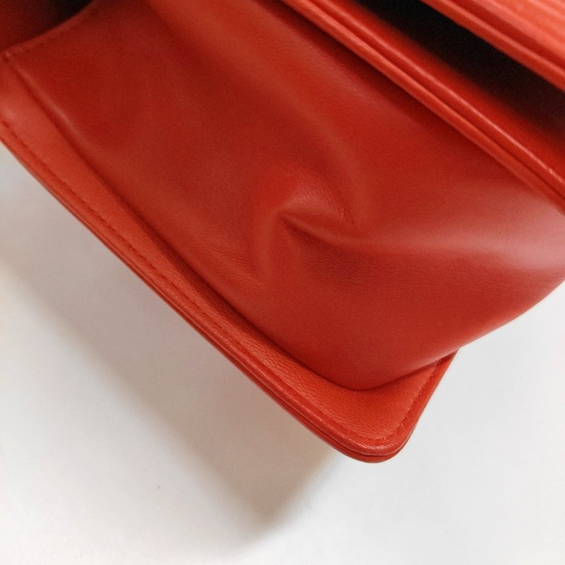 CHANEL BOY 中號 紅色牛皮V紋斜背包單肩包 釕色五金 20開 可拆式肩帶 9.8新-9