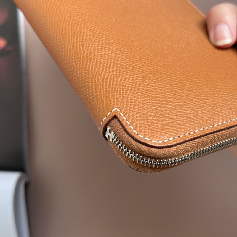 ::HERMES:: 金棕色內裡花園狗狗圖樣絲巾長夾 拉鍊長夾-6