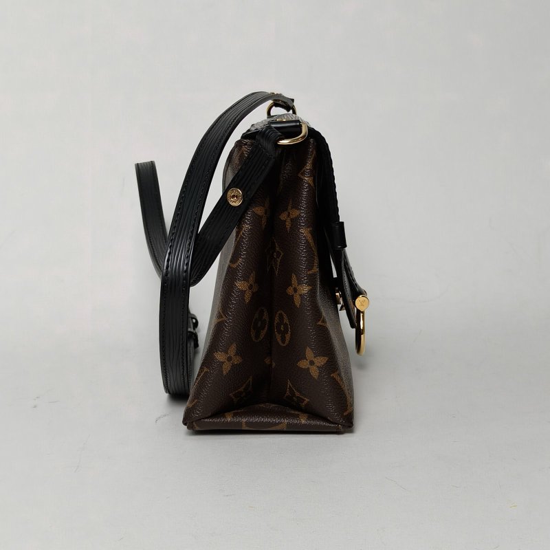 LOUIS VUITTON SAINTMICHEL翻蓋信封包拼黑色PVC/EPI水波紋牛皮2018老花肩背包-1