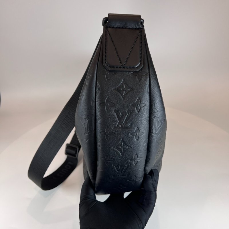 LV M12850/晶片款黑壓紋Hobo Hamac包-3