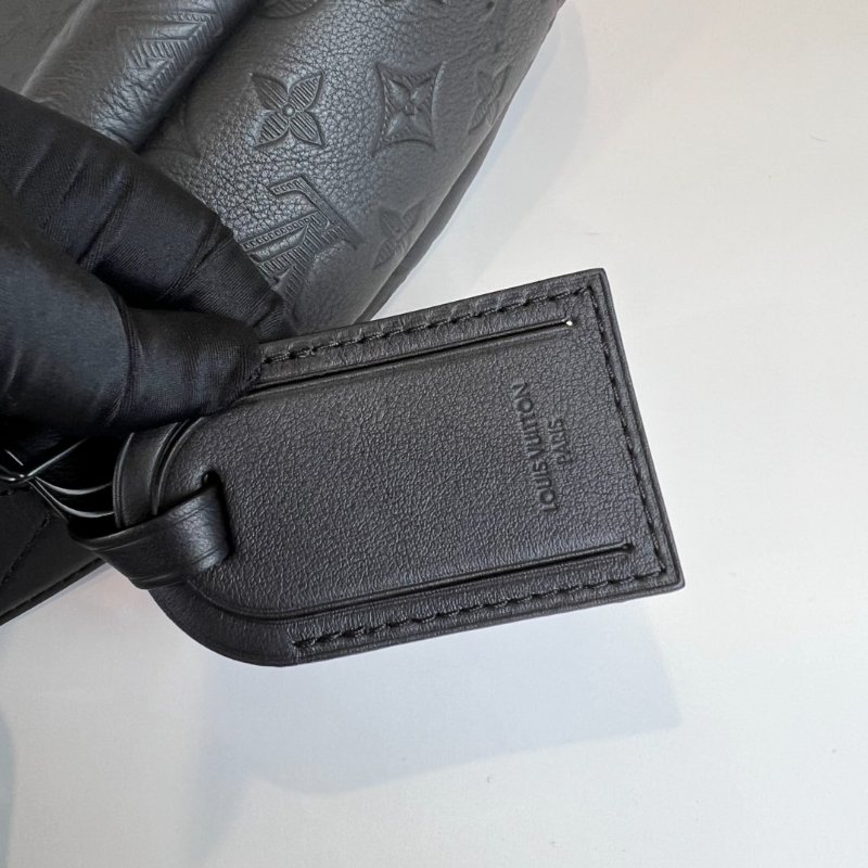 LV M12850/晶片款黑壓紋Hobo Hamac包-7