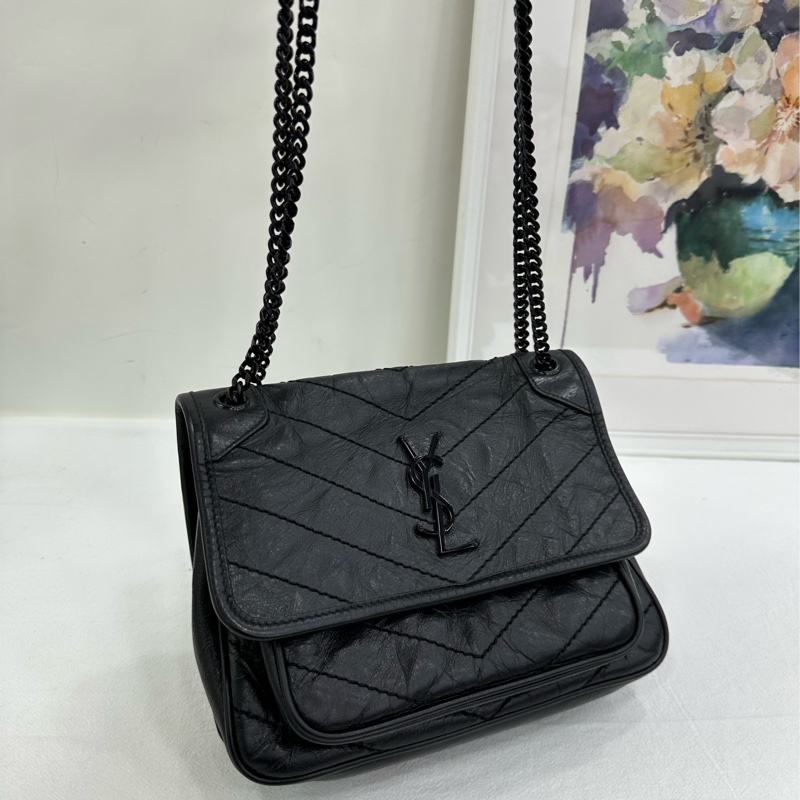 YSL聖羅蘭 黑銀niki 小號 斜挎單肩包 22年編碼 黑色油蠟皮 百搭耐用 尺寸：21x6x19-4