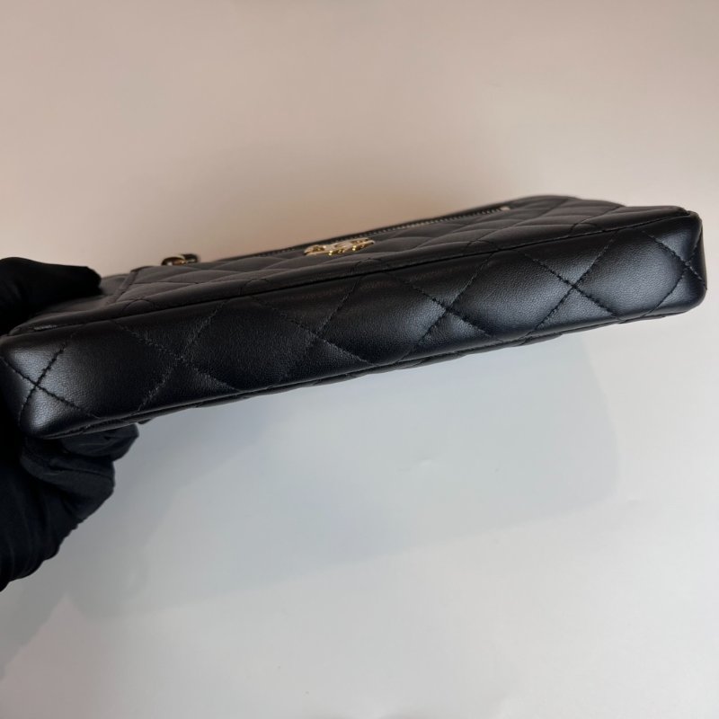 CHANEL 季節款拉鍊雙層WOC 羊皮黑晶片款-4