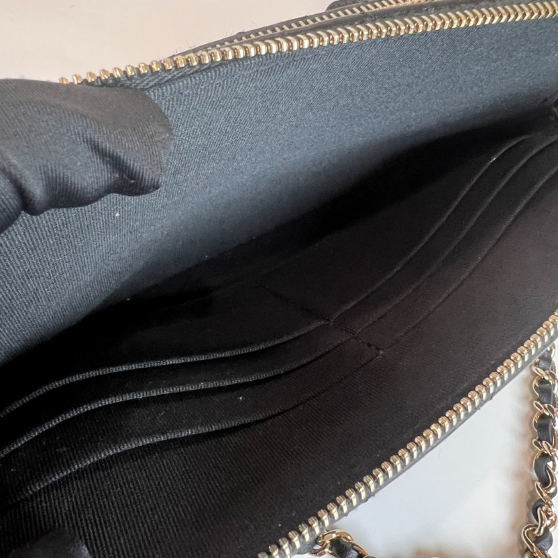 CHANEL 季節款拉鍊雙層WOC 羊皮黑晶片款-6