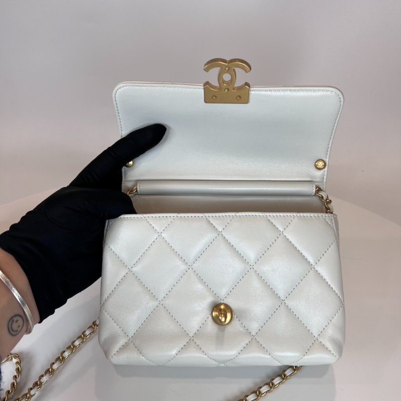 CHANEL CF 珍珠鍊方胖側肩包 白羊皮AS4986/晶片款-4