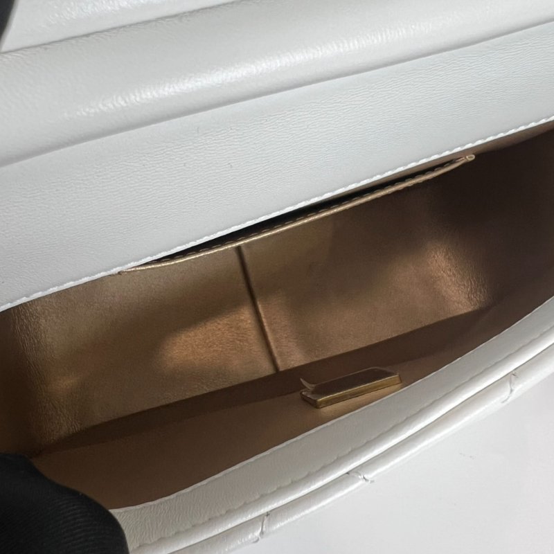 CHANEL CF 珍珠鍊方胖側肩包 白羊皮AS4986/晶片款-6