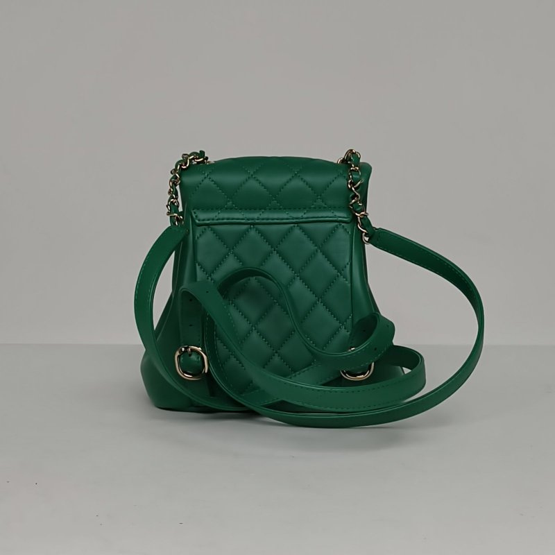 CHANEL Duma抽繩口蓋雙肩包單口袋小號18綠色羊皮晶片開淺金扣肩背包-2