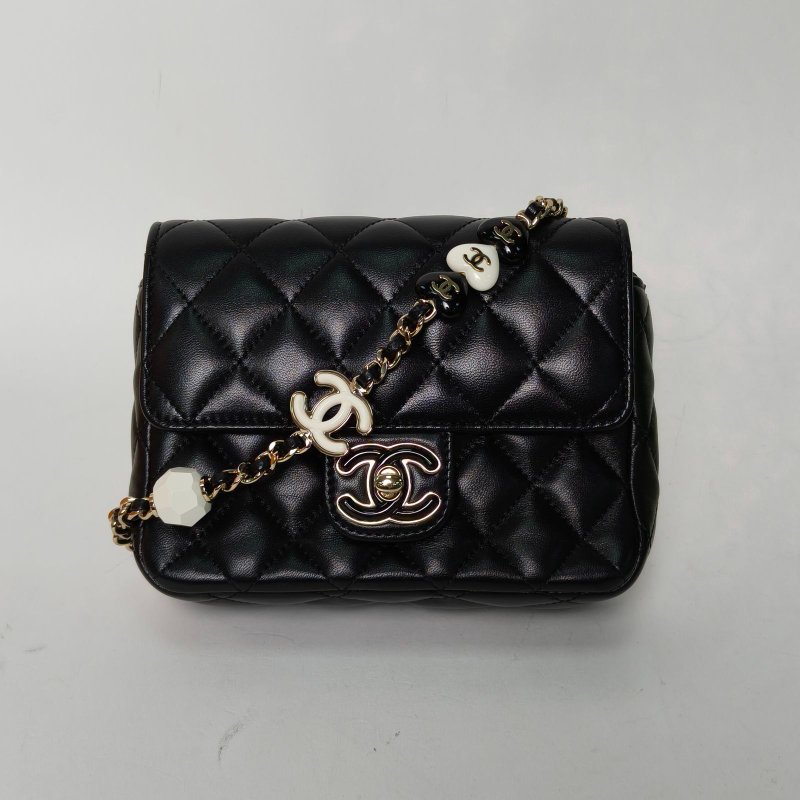 CHANEL 23PCF口蓋包17黑色羊皮晶片開琺瑯扣琺瑯愛心皮穿鏈肩背包-0