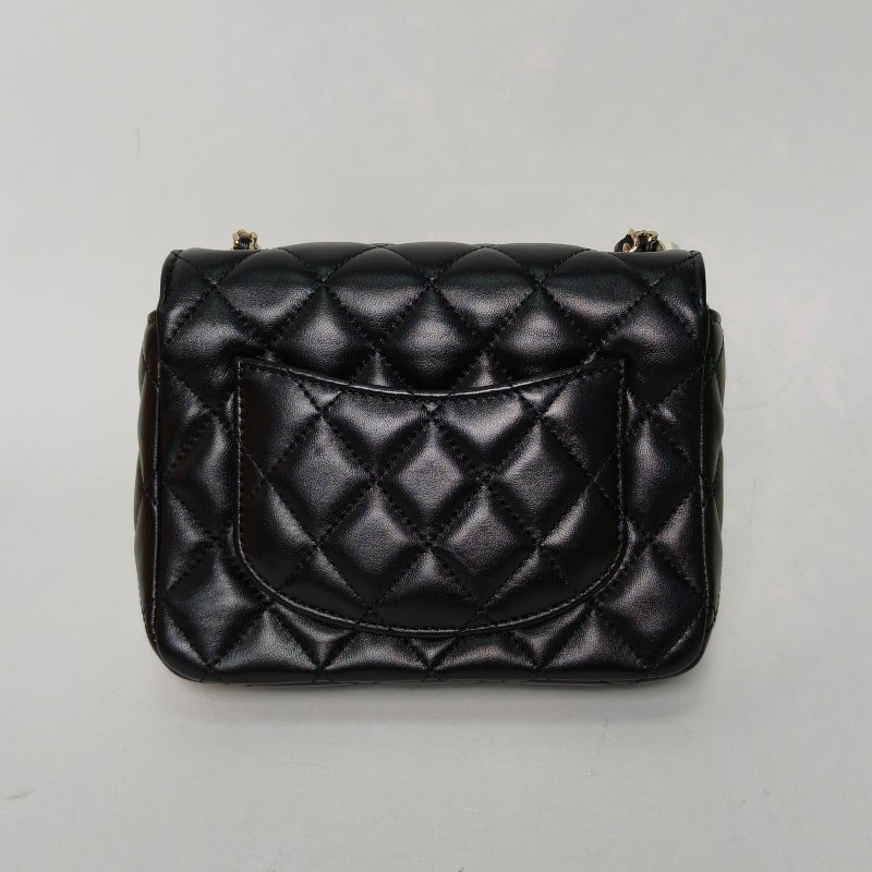 CHANEL 23PCF口蓋包17黑色羊皮晶片開琺瑯扣琺瑯愛心皮穿鏈肩背包-2