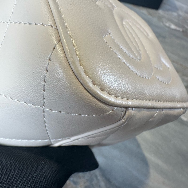 Chanel 23p奶茶金扣羊皮菱格Mini迷你手柄小盒子包-10