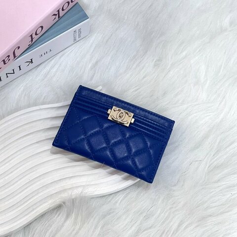 全新品 CHANEL BOY銀扣菱格紋卡夾藍羊皮29開