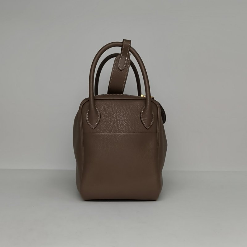 HERMES Lindy3018大象灰TC皮A刻金扣肩背包-3