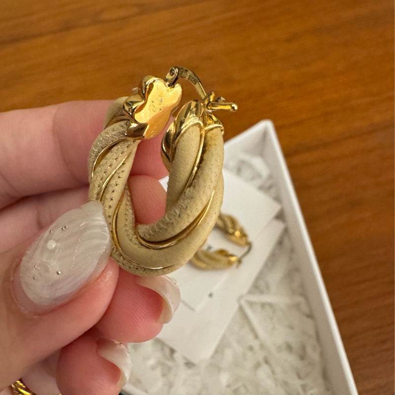 BV奶茶色麻花半圓耳環-14