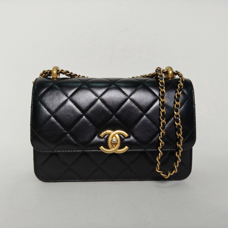 CHANEL 21ACF口蓋包22黑色晶片開金扣牛皮雙金珠皮穿鏈肩背包-0