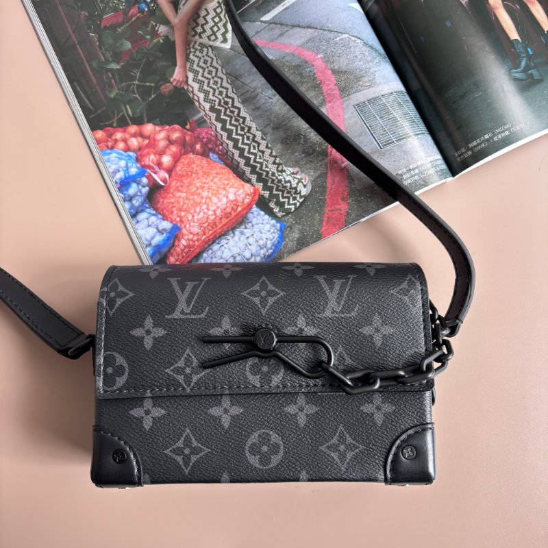 ::LOUIS VUITTON:: LV M81783 Steamer 黑色花紋方型箱包 斜背包 男包-0