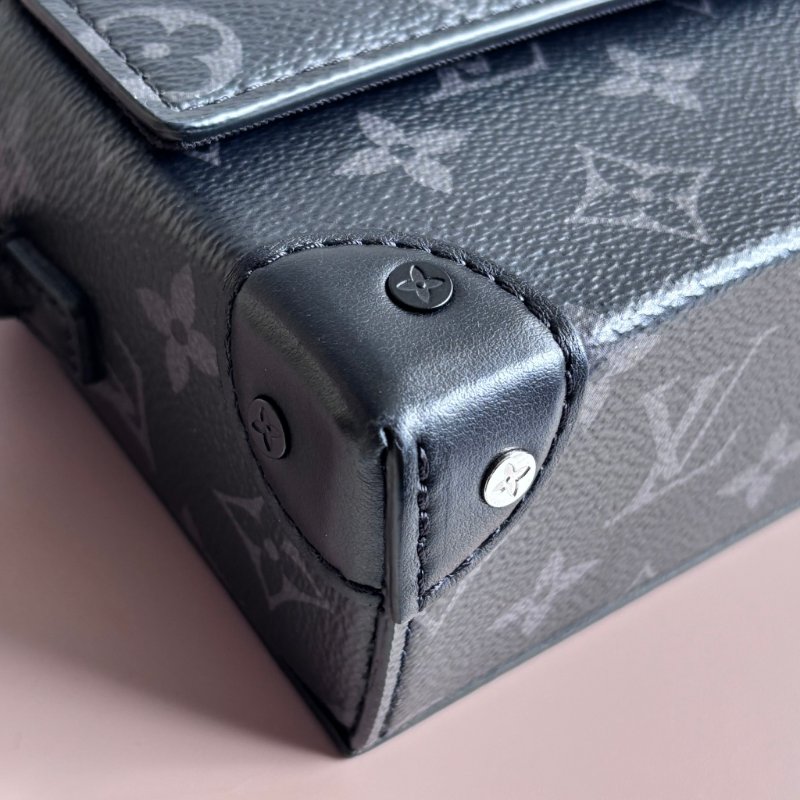 ::LOUIS VUITTON:: LV M81783 Steamer 黑色花紋方型箱包 斜背包 男包-9