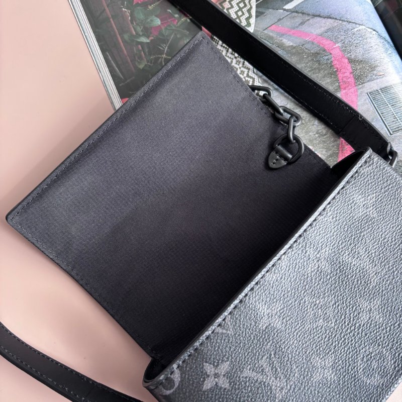 ::LOUIS VUITTON:: LV M81783 Steamer 黑色花紋方型箱包 斜背包 男包-15