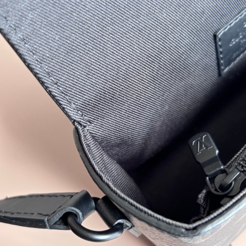 ::LOUIS VUITTON:: LV M81783 Steamer 黑色花紋方型箱包 斜背包 男包-20