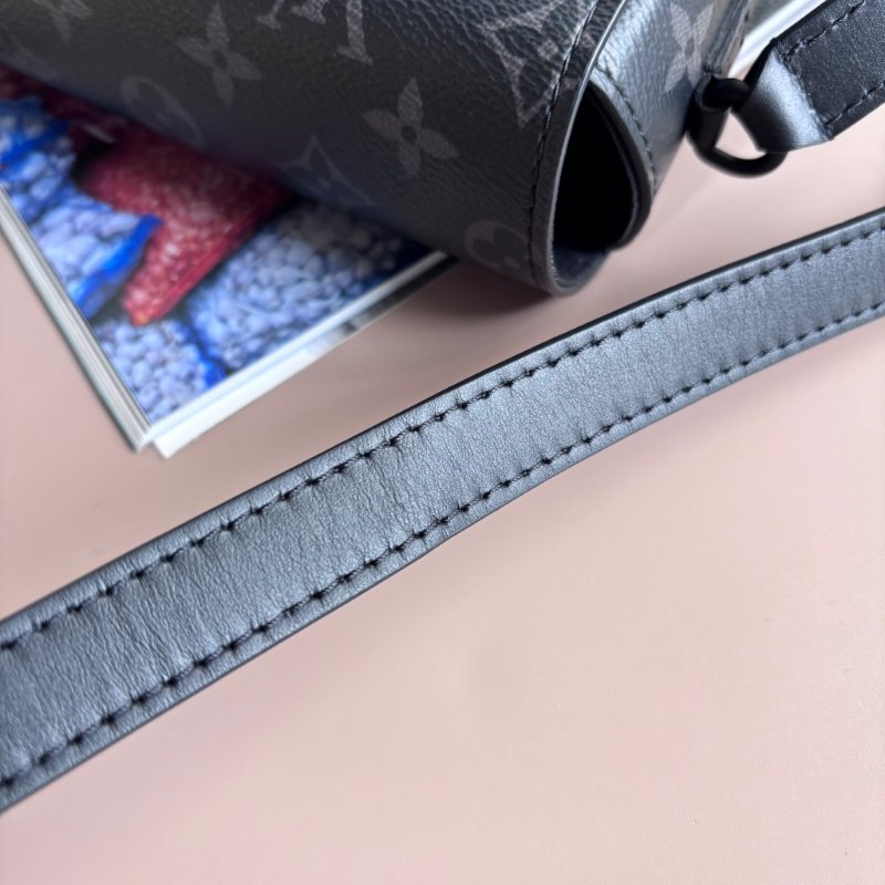 ::LOUIS VUITTON:: LV M81783 Steamer 黑色花紋方型箱包 斜背包 男包-27