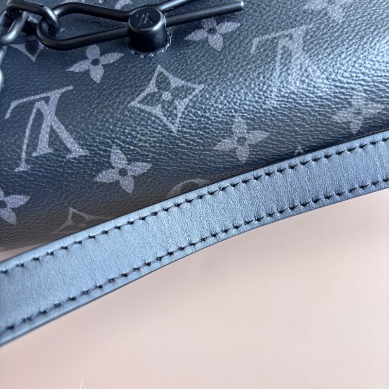 ::LOUIS VUITTON:: LV M81783 Steamer 黑色花紋方型箱包 斜背包 男包-28