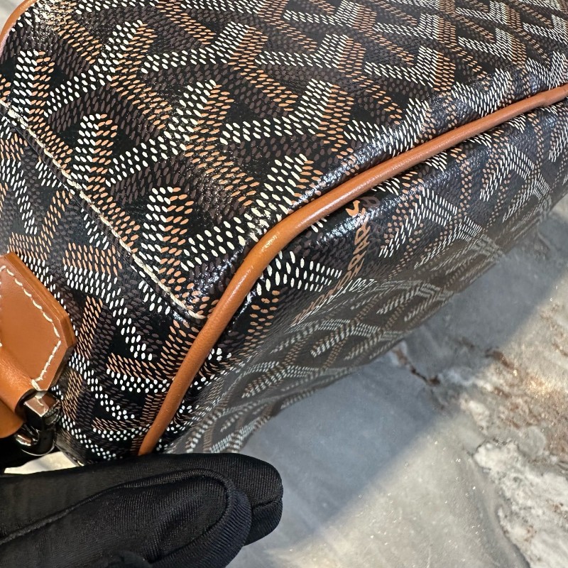 Goyard 黑色老花相機包彩繪版斜背包肩背包-10