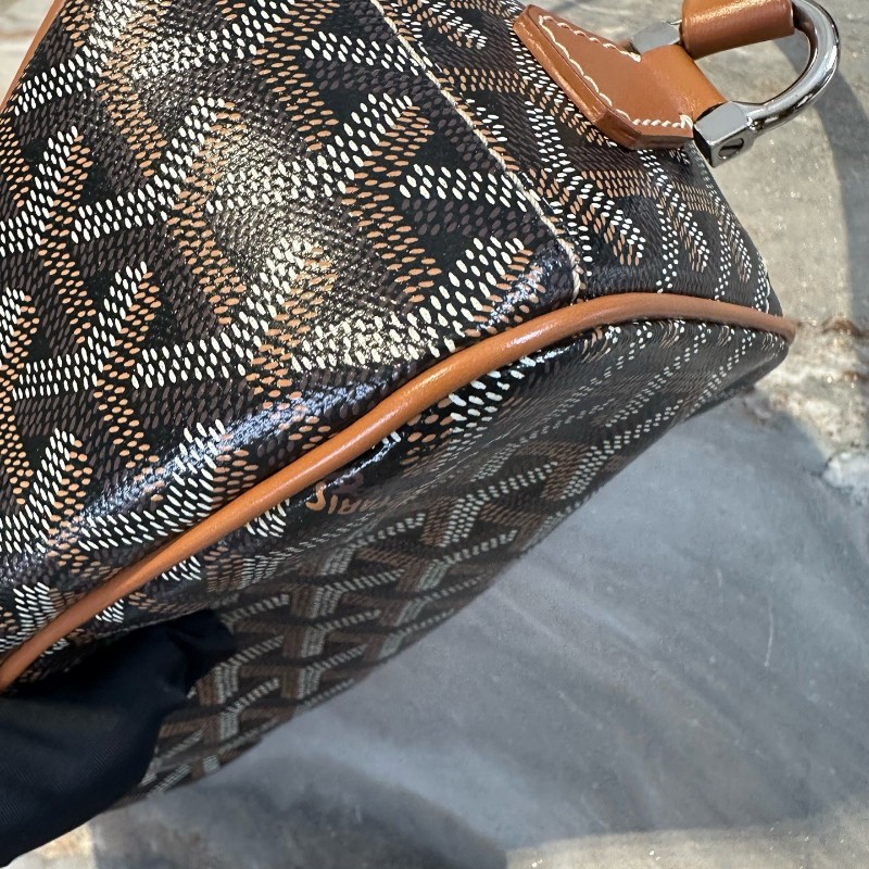 Goyard 黑色老花相機包彩繪版斜背包肩背包-11