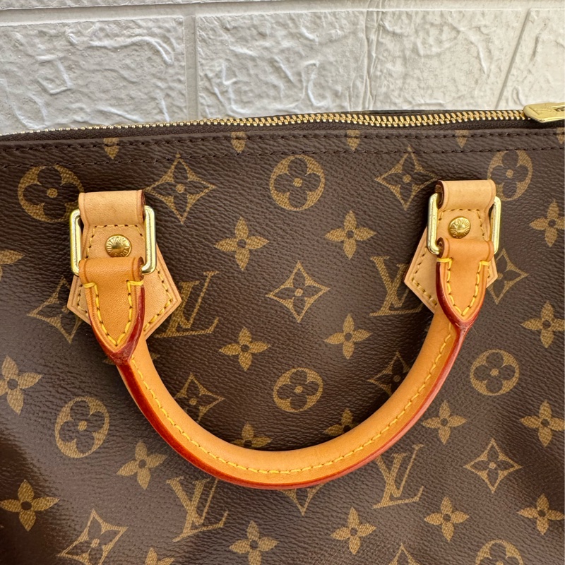 LV花紋speedy30背帶款-16