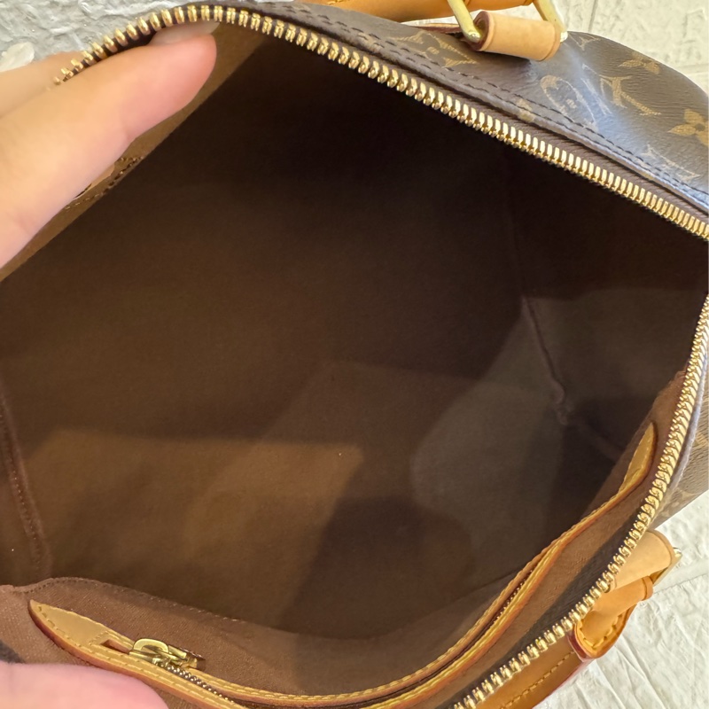 LV花紋speedy30背帶款-29