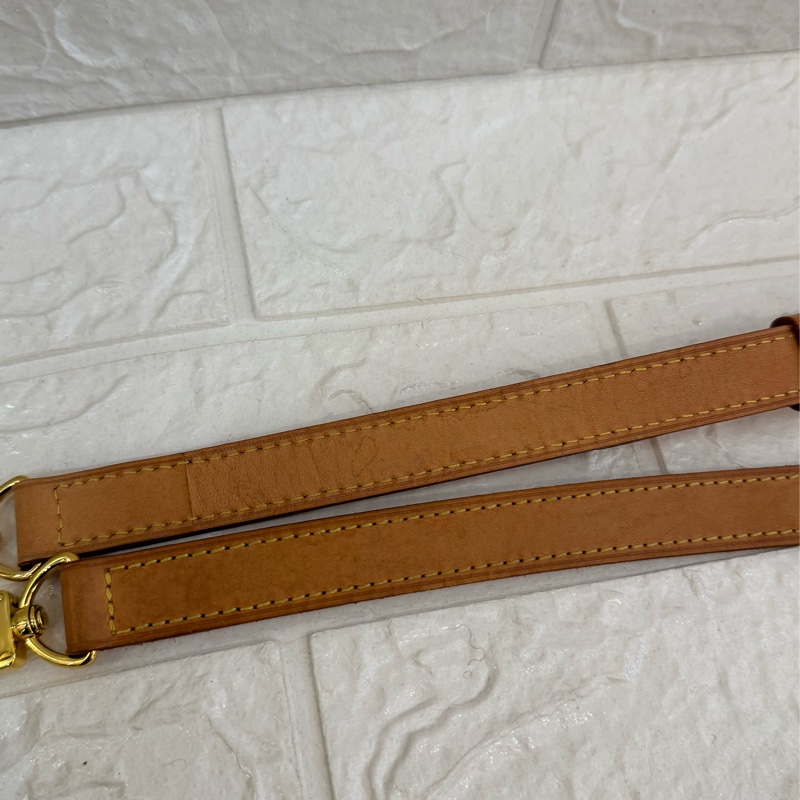 LV花紋speedy30背帶款-64