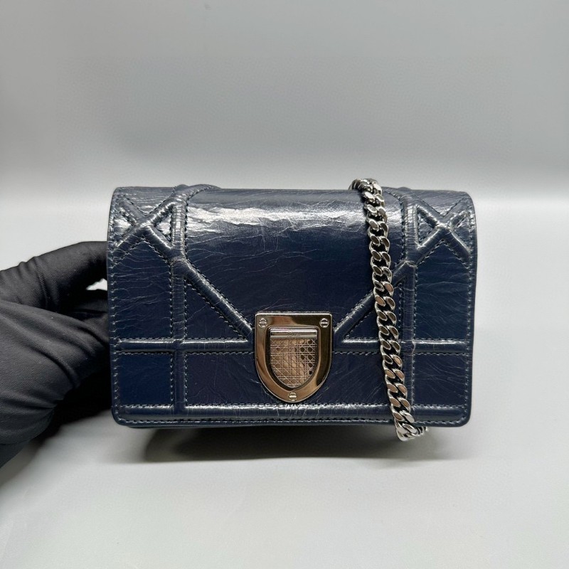 Dior mini盾牌包 深藍銀扣油蠟皮 斜背包-0