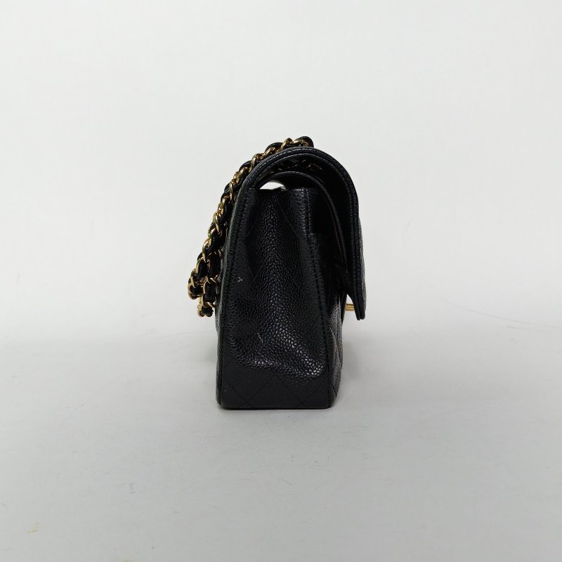 CHANEL CF口蓋包中號25.5黑色荔枝牛皮23開金扣肩背包-1