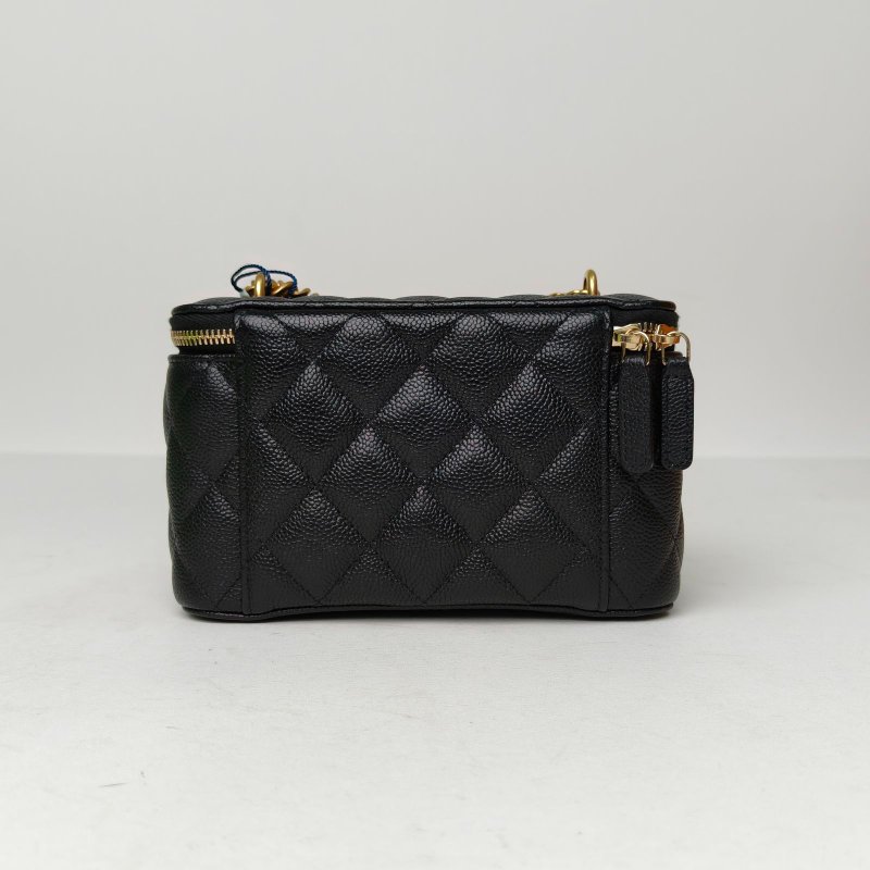 CHANEL 23P長盒子化妝包帶鏡子16黑色荔枝牛皮鐳射標金扣愛心金球肩帶肩背包-2