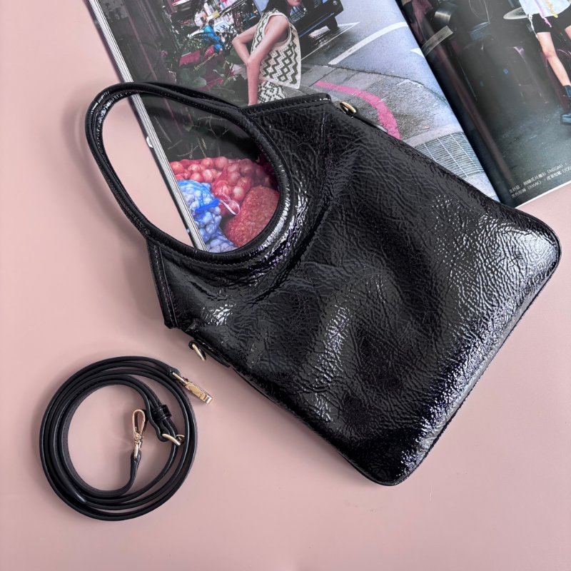 ::miumiu:: 黑亮漆皮IVY MINI托特包-3