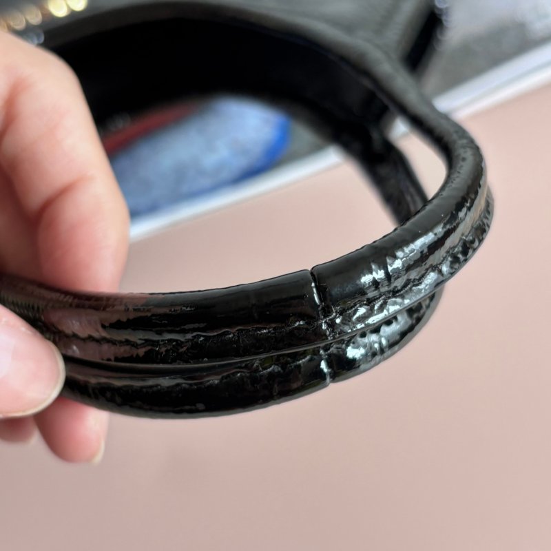 ::miumiu:: 黑亮漆皮IVY MINI托特包-5