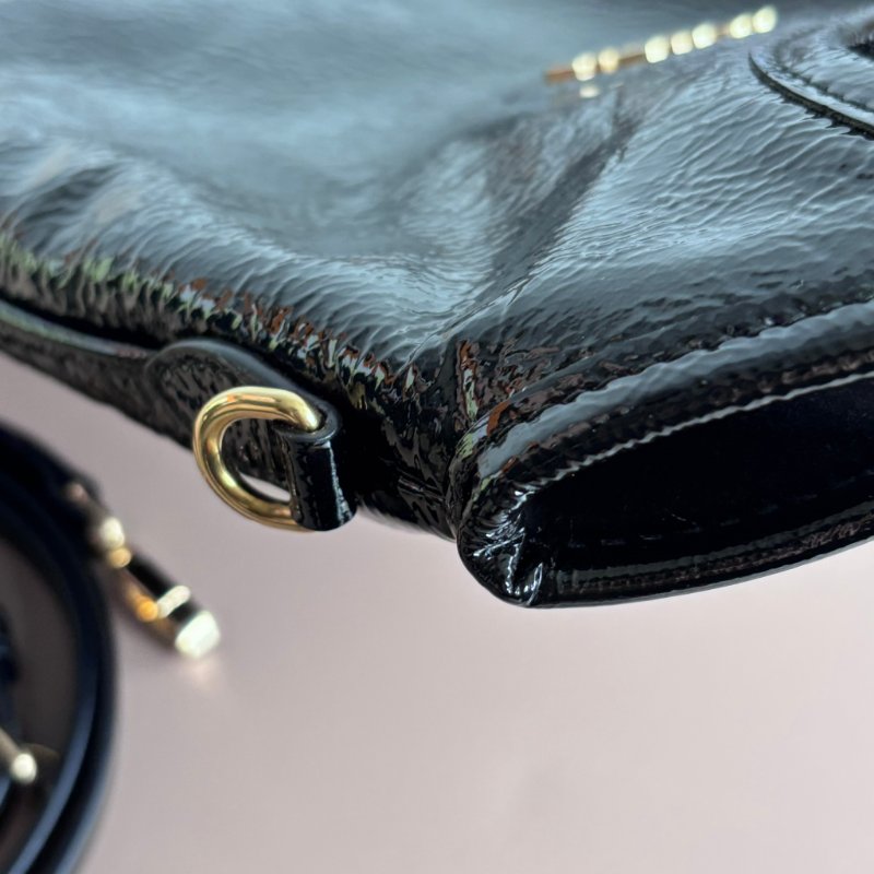 ::miumiu:: 黑亮漆皮IVY MINI托特包-8