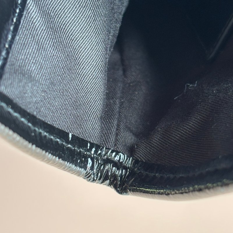 ::miumiu:: 黑亮漆皮IVY MINI托特包-23