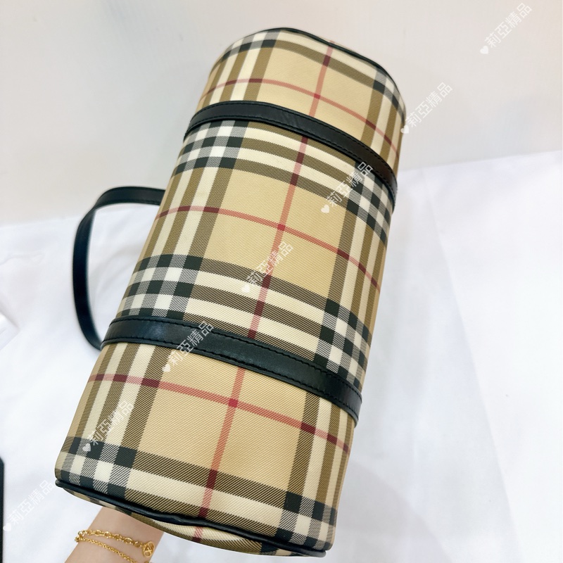 莉亞精品♡ Burberry 格紋圓筒包 二手美包-5